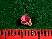 mineral_red-beryl9-10_01-03.jpg