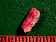 mineral_red-beryl9-10_02-03.jpg