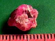mineral_red-beryl11-16_02-06.jpg