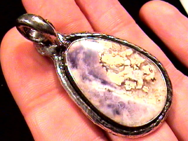 tiffanystone01.jpg